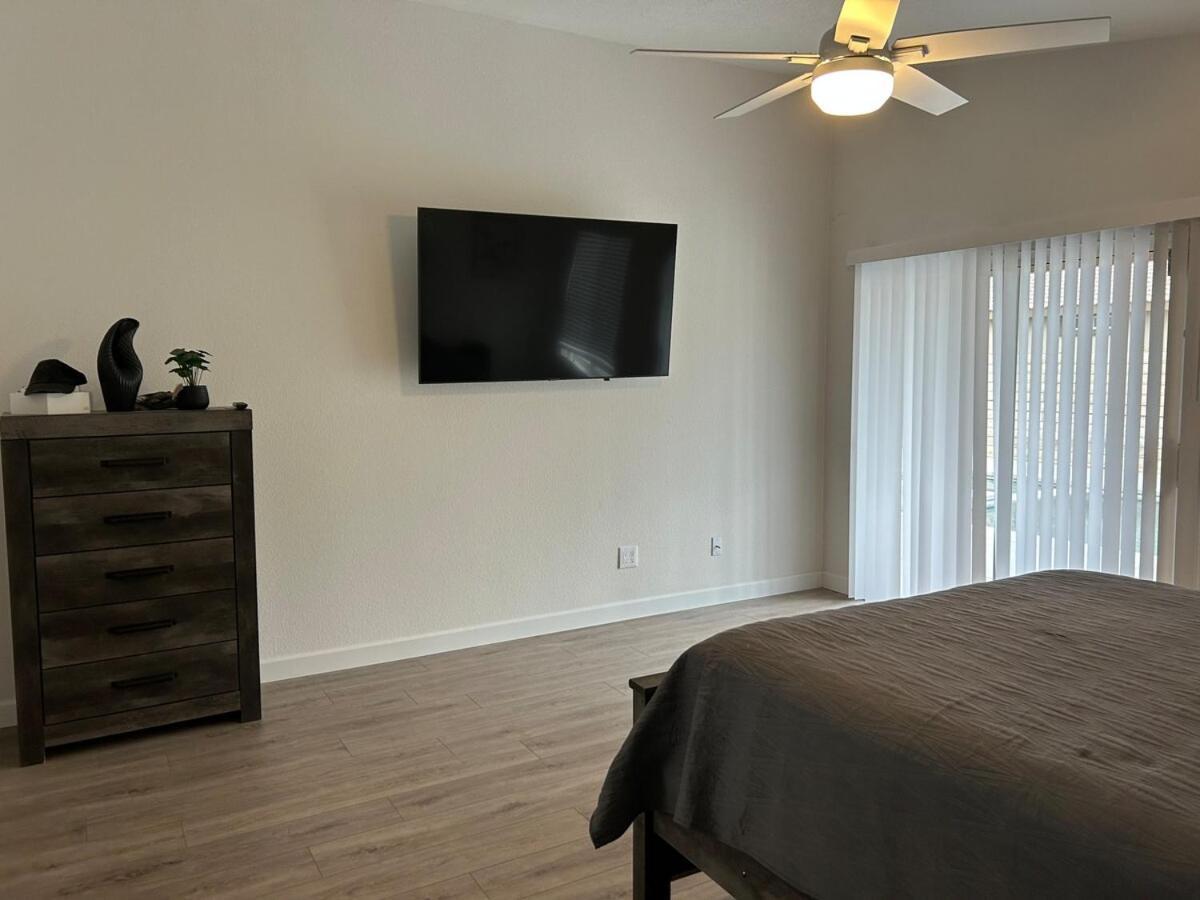 Walking Distance To Stagecoach Villa Indio Exteriör bild